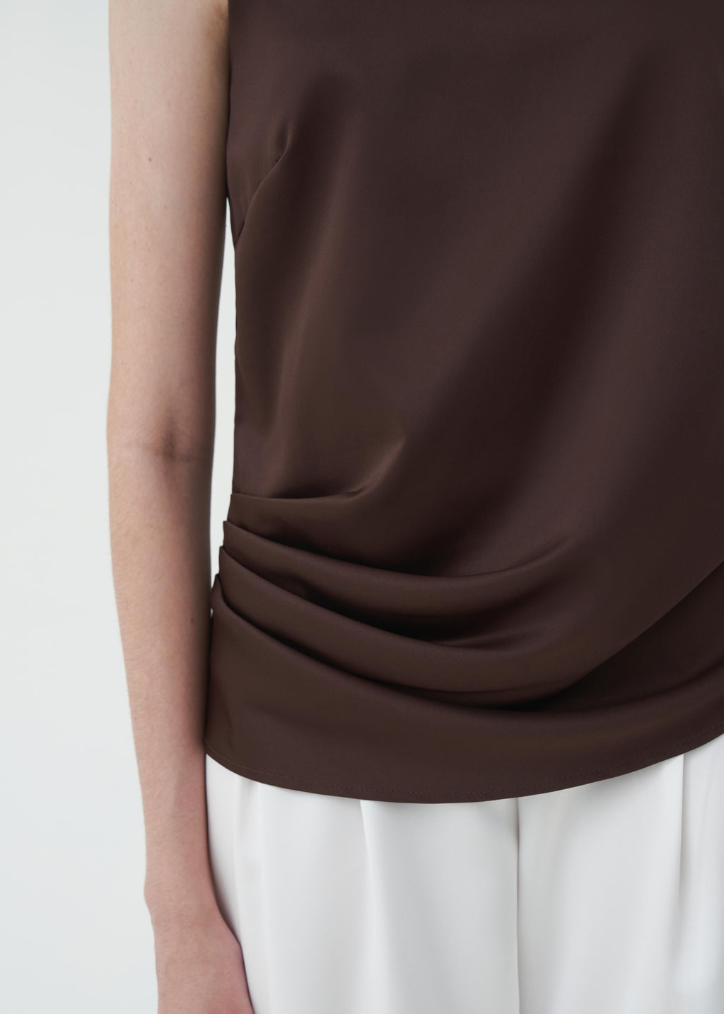 Adela Brown Top