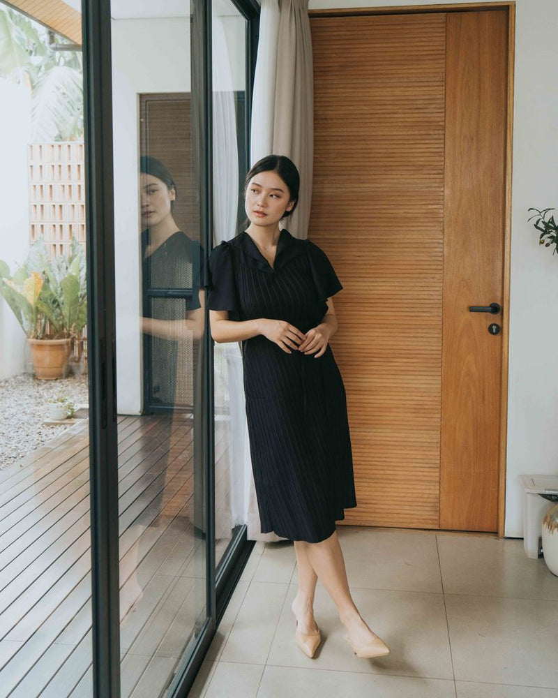 Arla Black Dress